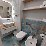 Hanza Tower Stett-inn Business & 아파트