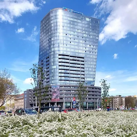 Hanza Tower Stett-inn Business &