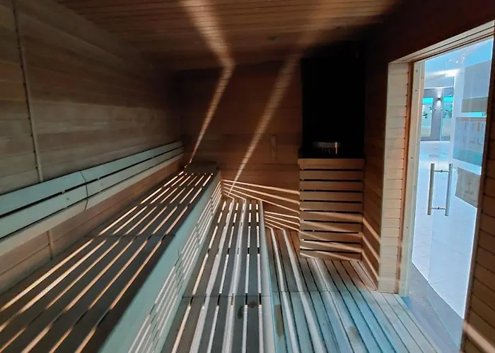 Hanza Tower Stett-inn Business &