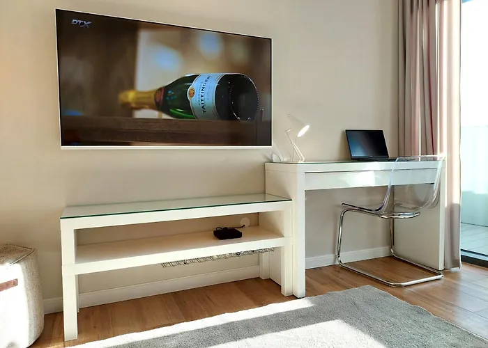 Hanza Tower Stett-inn Business &