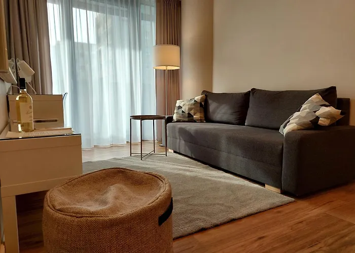 Hanza Tower Stett-inn Business & *